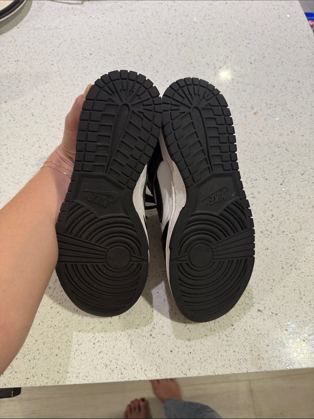Nike Panda Low Dunks - Picture 4 of 4